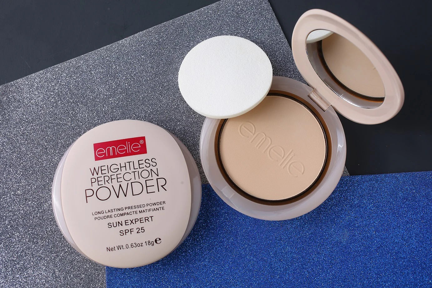 emelie Weightless Perfection Powder