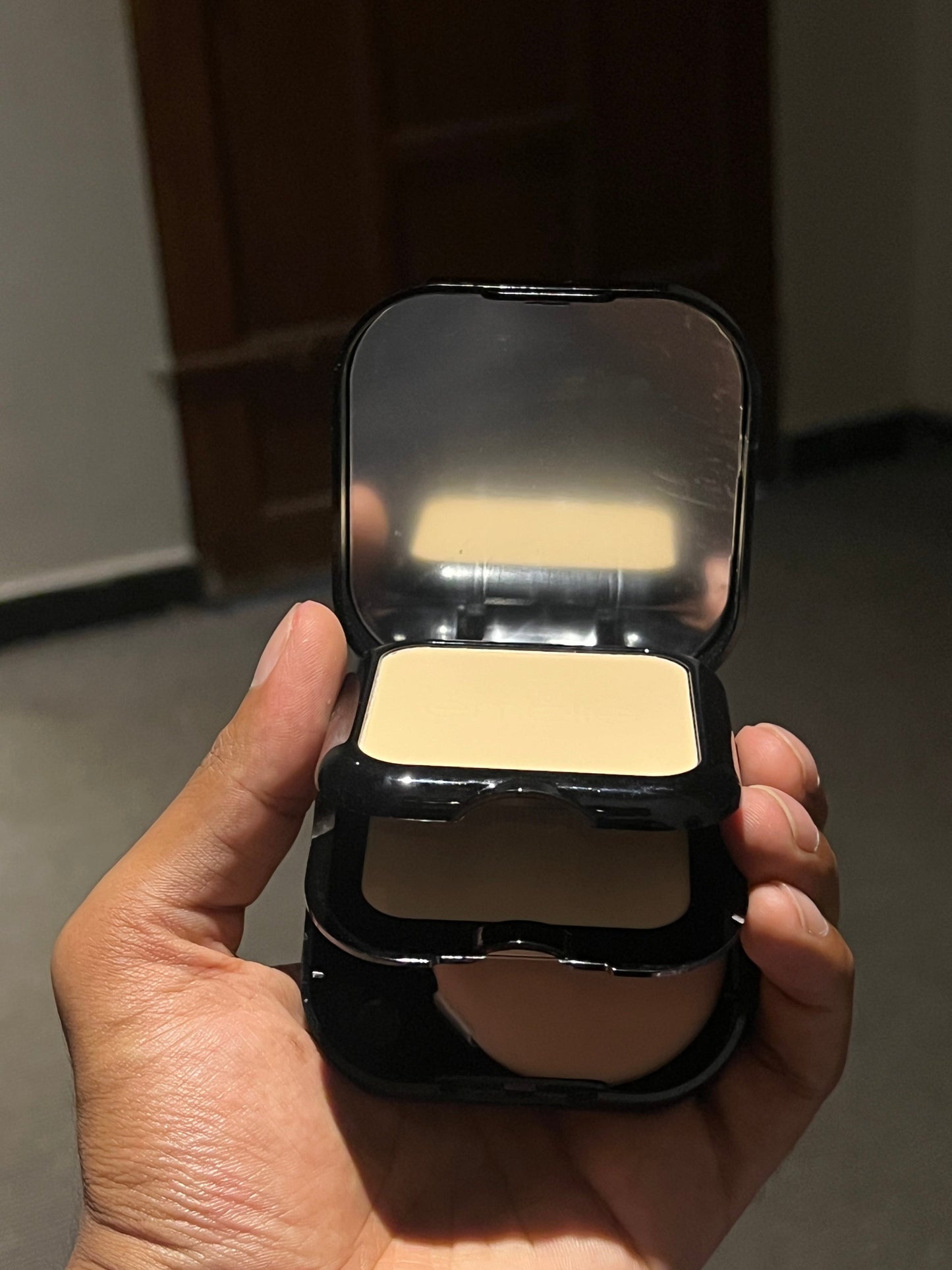 emelie ULTRA HD Matte Velvet Skin